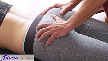 play Elena's ass gives a whole pussy a fuck