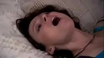 play Zboczony seks z mamuśką, która nigdy nie męczy się swoim penisem