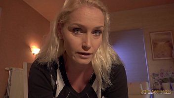play Das perfekte Mädchen ist diejenige, die Ihnen jederzeit jede Art von fieberhaftem Verlangen erfüllt