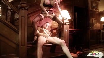 play Auf der Treppe des Hauses wird dieser blonde Dieb von einem Schwarzen gefickt, der es getan hat