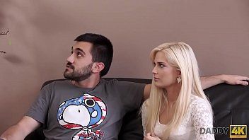 play Blonde volwassen vrouwen maar ook tieners willen wel eens een potje xxx met een man