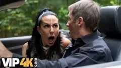 play Cuckold-Ehemann sieht zu, wie die europäische MILF Texas Patti von einem Mechaniker mit großem Schwanz vergnügt wird